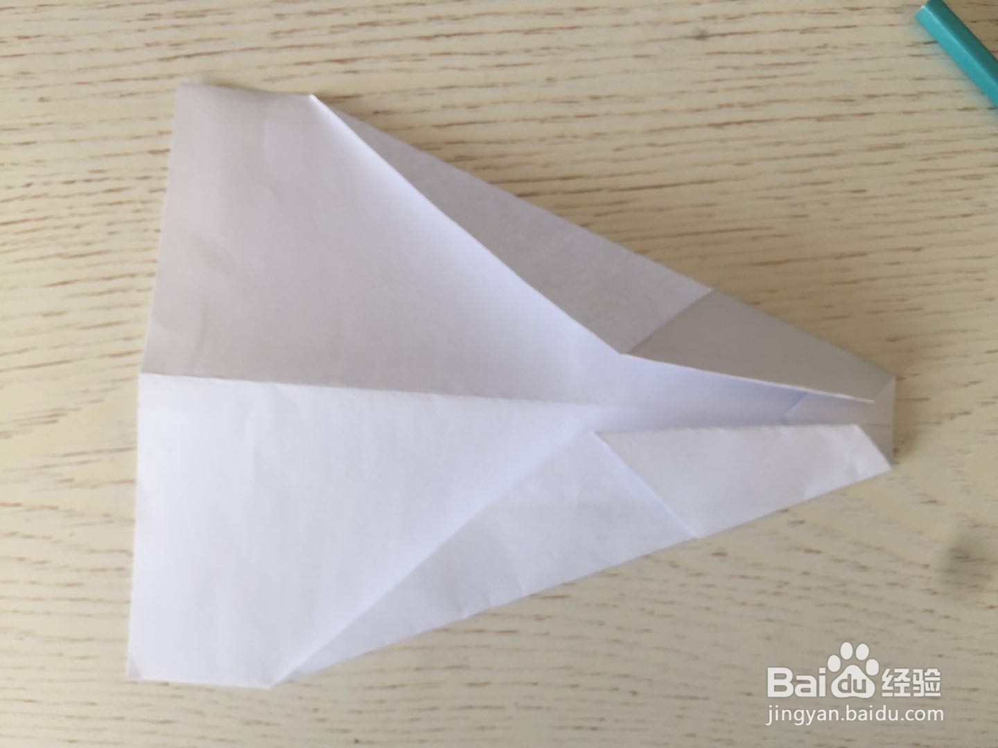 纸飞机的简单折法