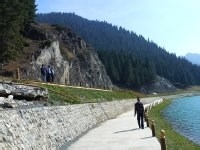 穷游新疆天山大峡谷