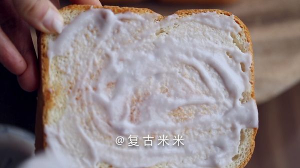 芋泥肉松三明治