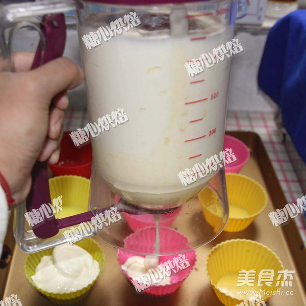 戚风小蛋糕的做法