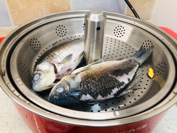 这样做清蒸鲫鱼