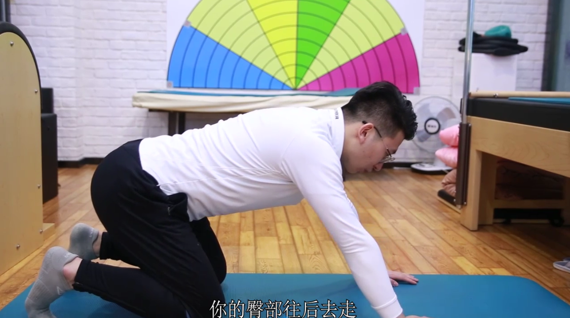 猫式伸展怎么放松肌肉,缓解疲劳