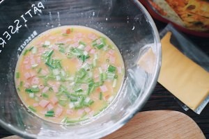 健康养生佳品火腿芝士鸡蛋卷的做法