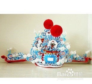 ”戏剧“倾城赋精美的服饰生涯