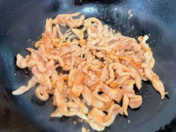 低脂鸡胸肉炒青椒