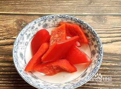 红彩椒清炒莴笋片