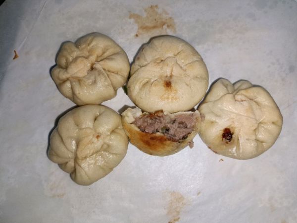 猪肉泡萝卜生煎包