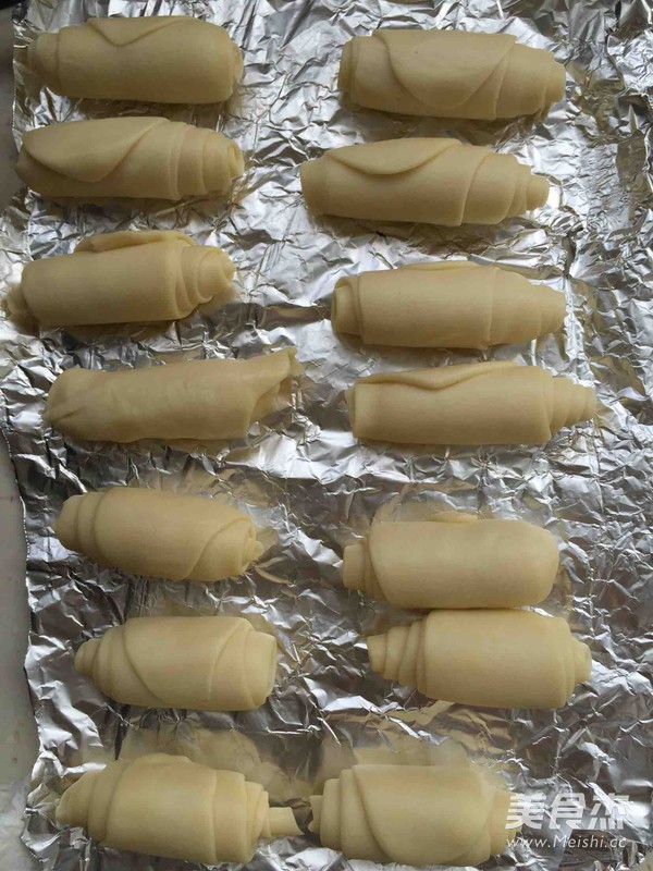 蛋黄酥的家常做法