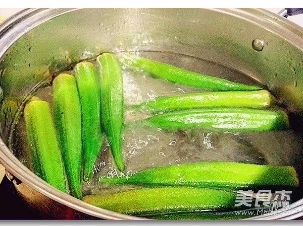 蒜蓉秋葵的做法