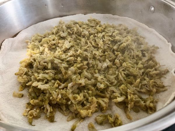 酸辣香浓槐花麦饭