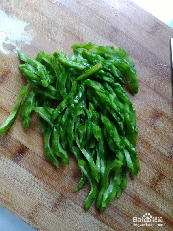 鸡蛋炒苦瓜 的做法