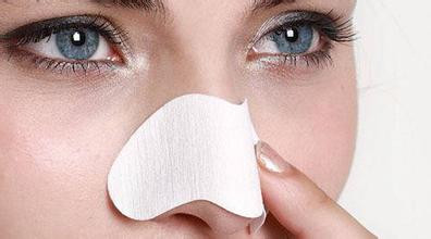 如何去除脸上的黑头？