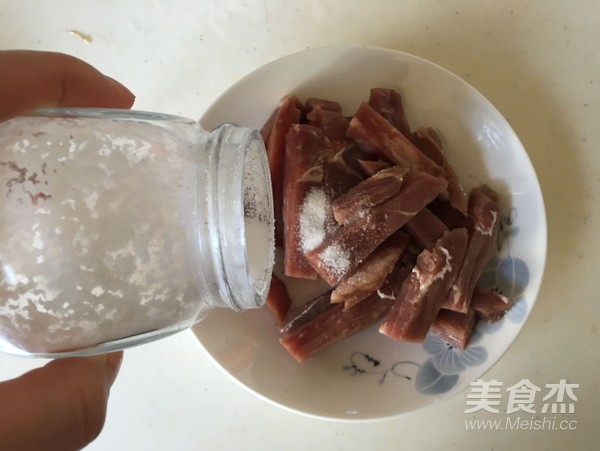黑椒洋葱青椒炒牛肉