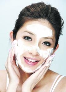 如何正确使用卸妆油?
