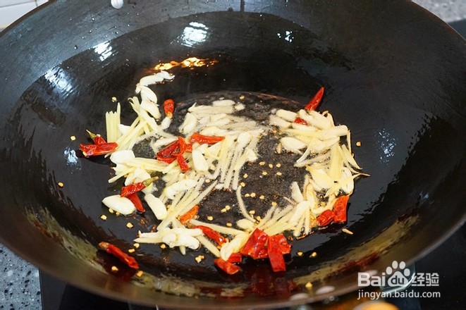 青椒炒香干做法