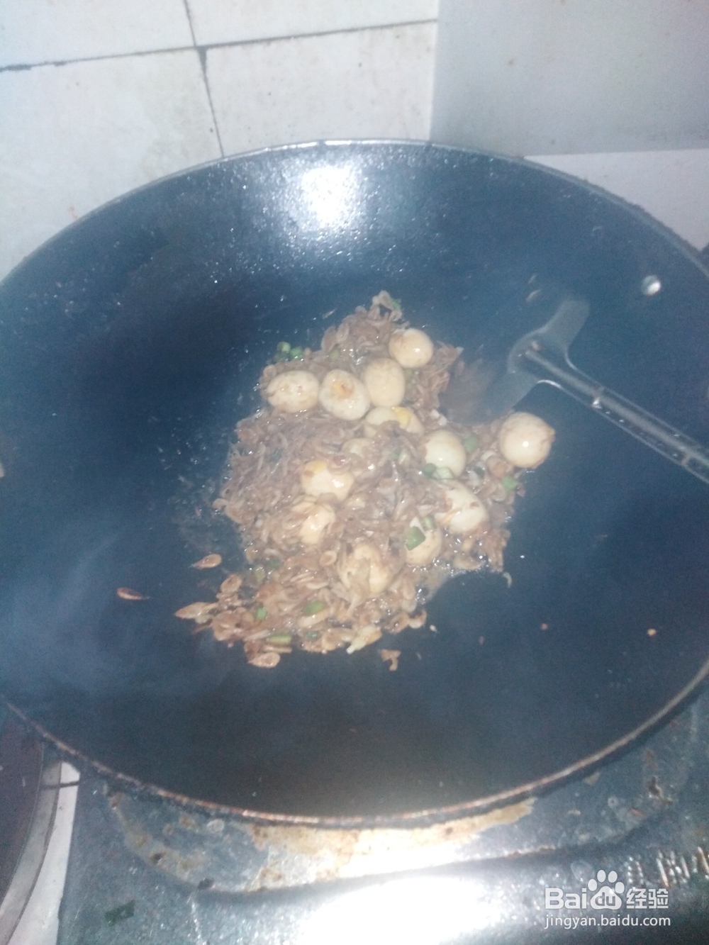 鹌鹑蛋如何炒虾皮？