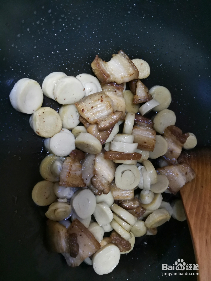 适合懒人做的手撕包菜炒素肠五花肉