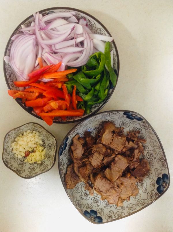 青椒洋葱炒牛肉