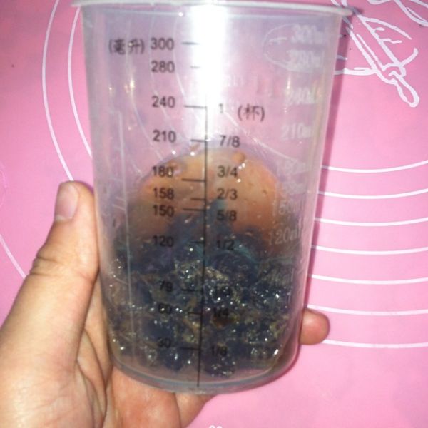 葡萄干花环面包