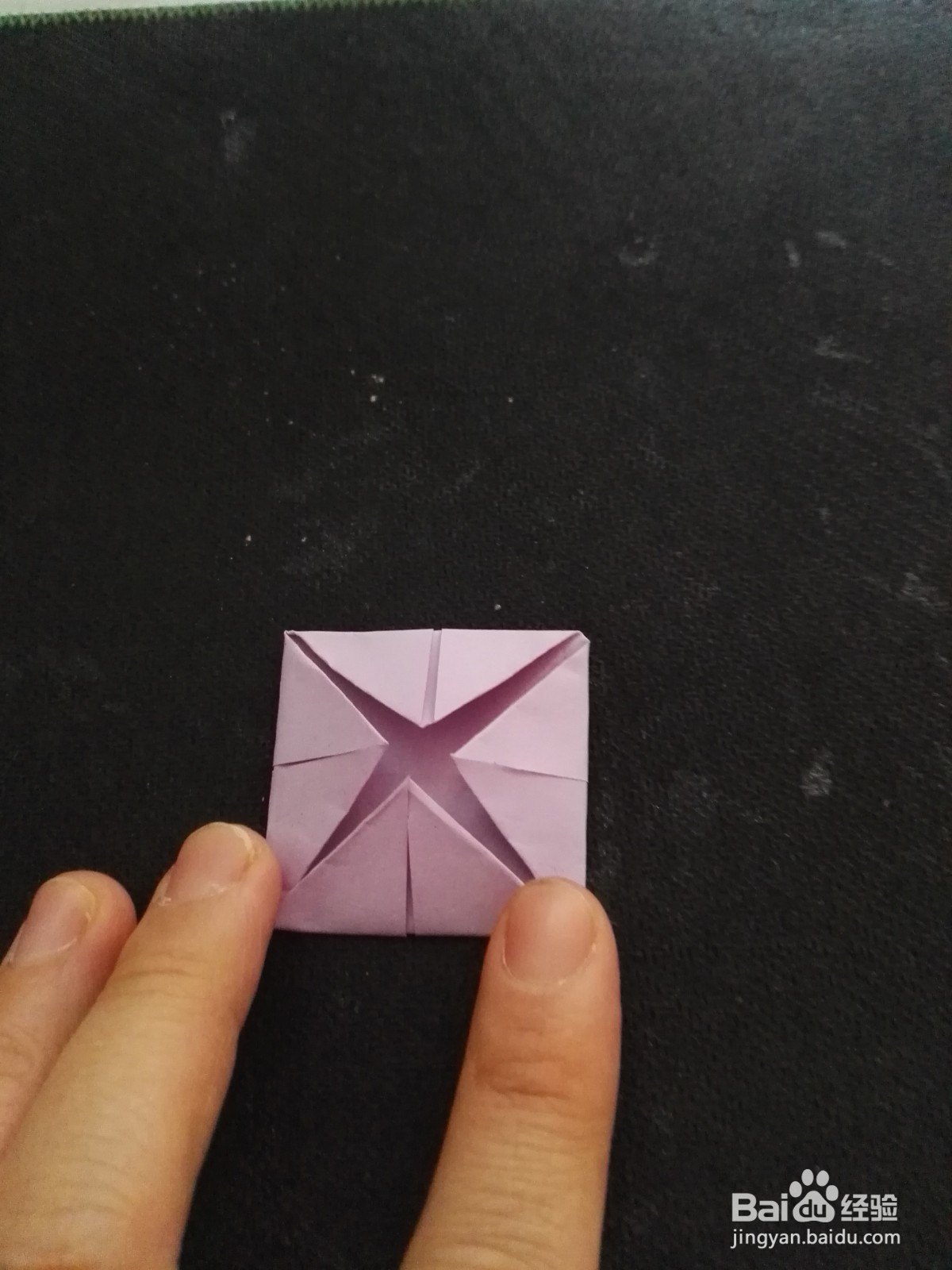 小男孩喜欢的小斧头的折法