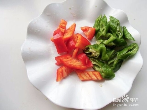 土豆焖咸肉的制作方法