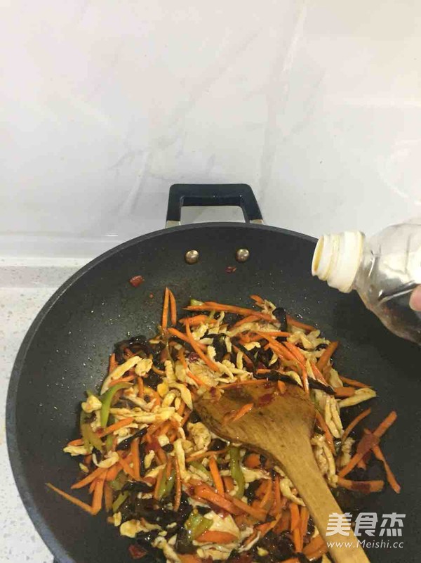 鱼香鸡丝的做法