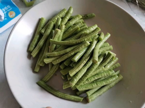 凉拌豇豆下饭拌面菜