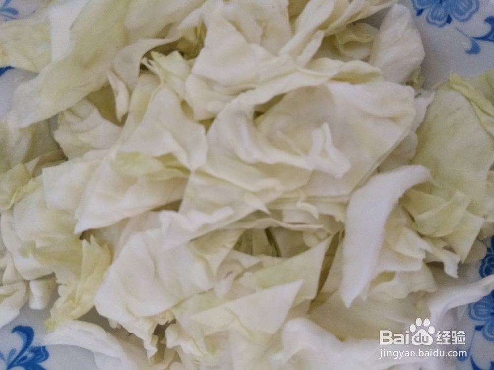 怎样做圆白菜+小干虾烧豆腐