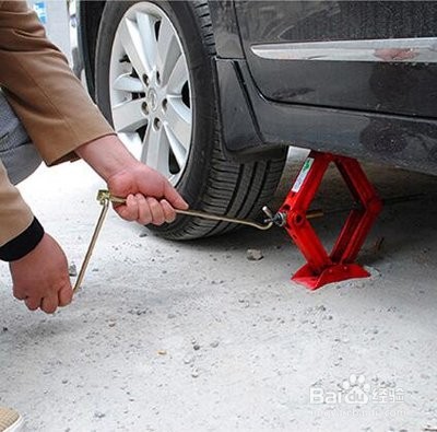 汽车轴承损坏的现象和判断方法？