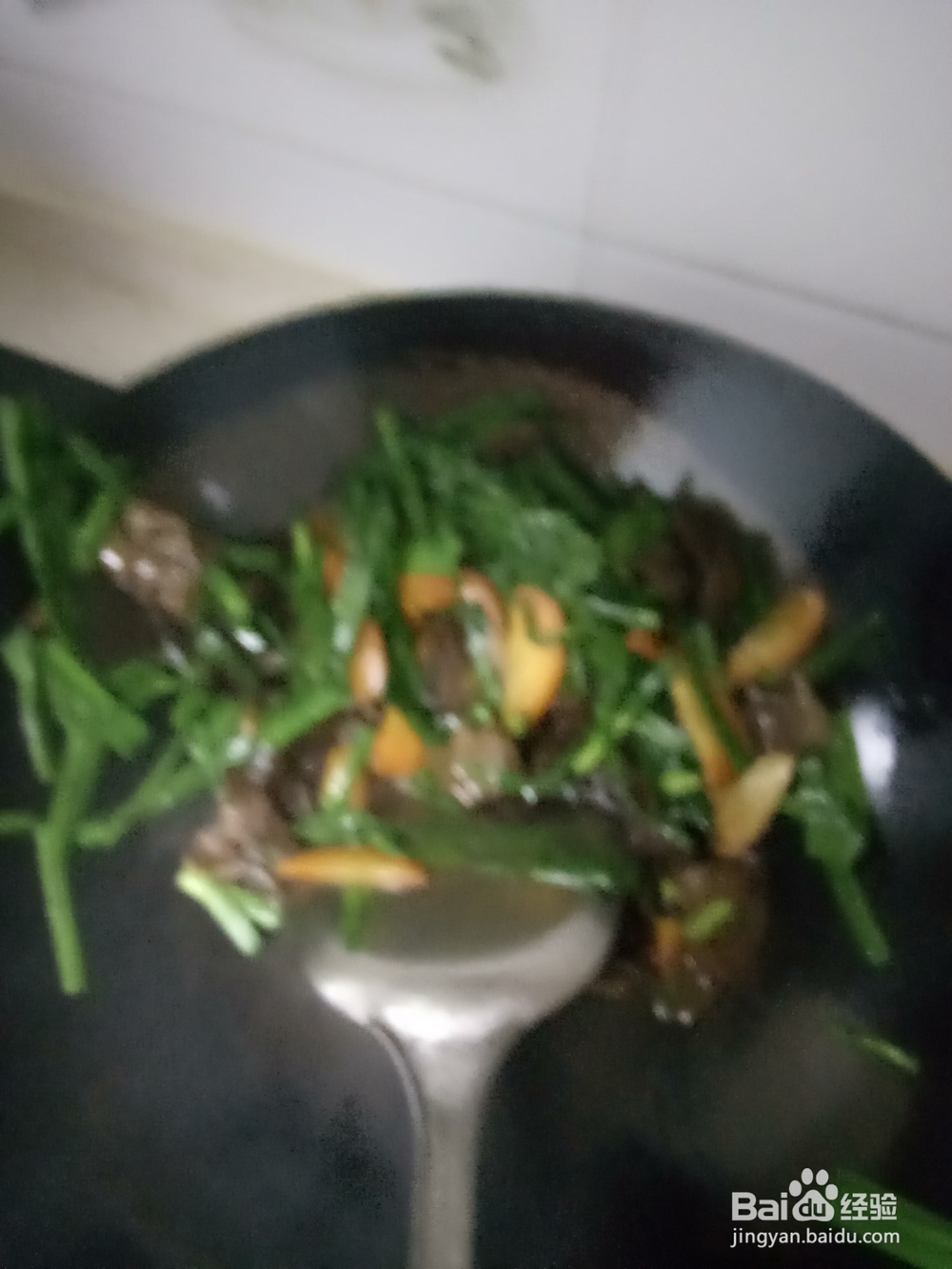 家常蒜苗炒木耳