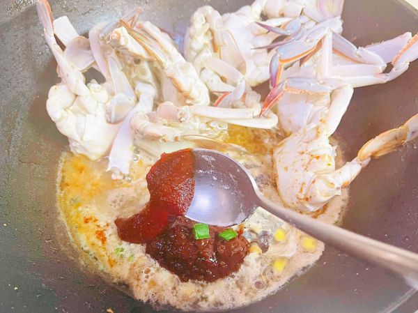 酱炒玉米粒白蟹