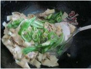 东北尖椒干豆腐的做法