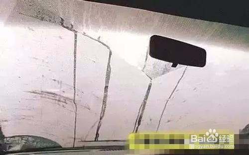 挡风玻璃有油怎么清洗