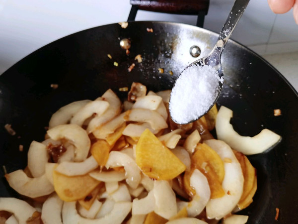老黄瓜种炒土豆片