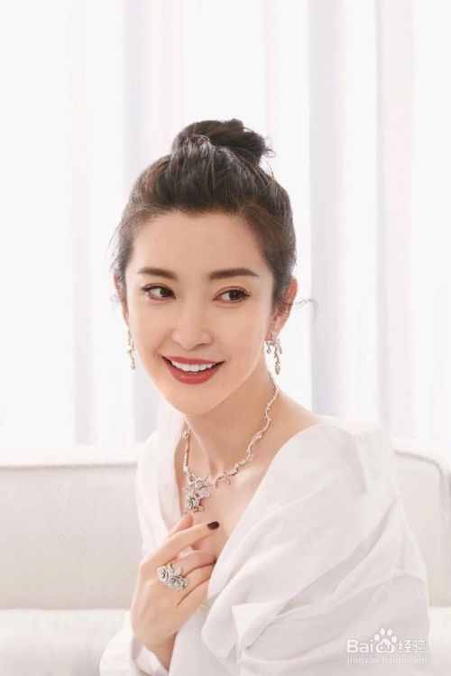 35岁女人不适合的发型有哪些 百度经验