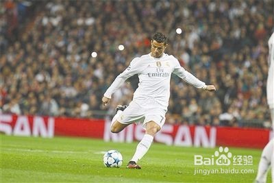 如何正确提高射门力量