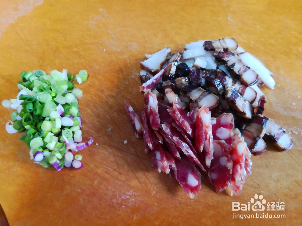 诱人的腊味煲仔饭