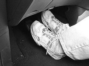 驾驶手动档汽车技巧