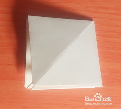 折纸:花瓣盒子