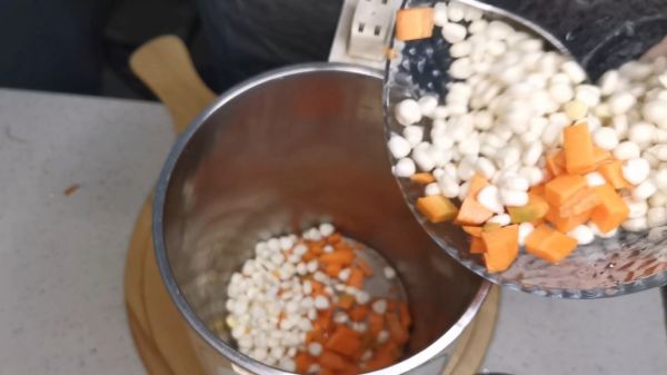 香浓胡萝卜玉米汁