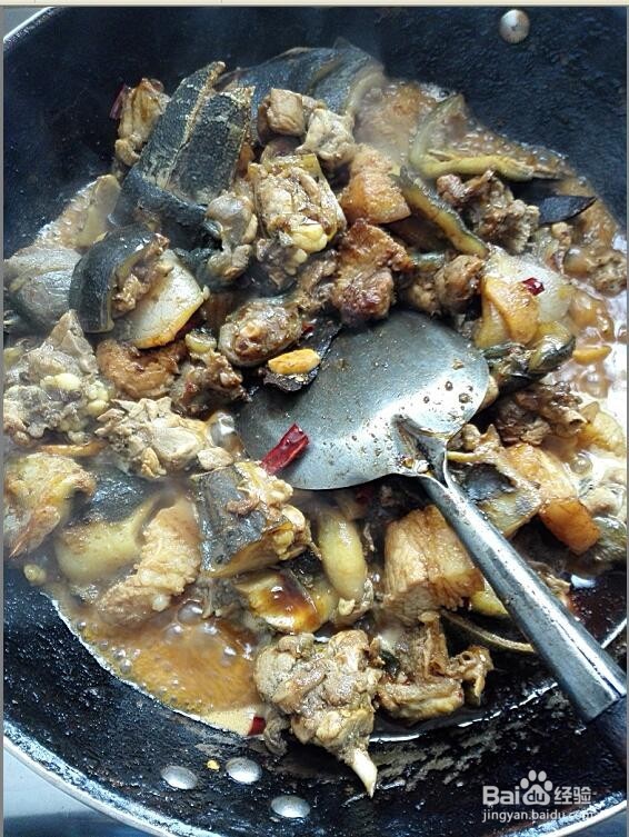 怎样制作五花肉烧甲鱼