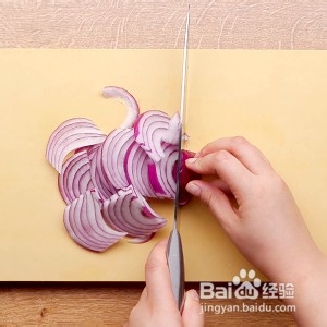 如何做黑椒洋葱肉丝？