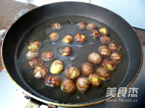 栗子红烧肉的做法