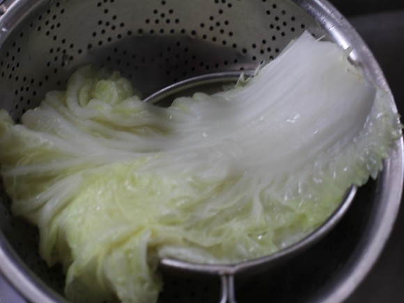 蒸白菜包的做法，妈妈们快收快收！