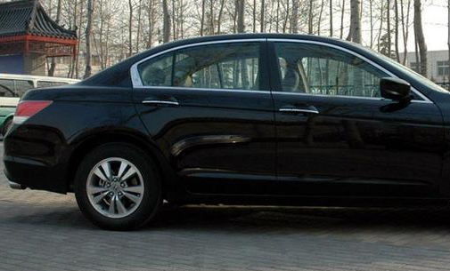 八代雅阁DVD和CD如何切换