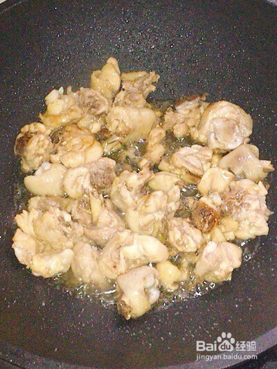 板栗烧鸡的做法