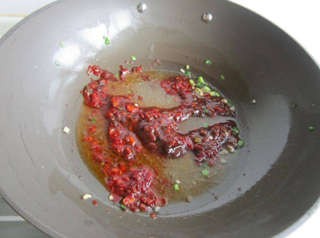 做炸酱面能否用豆瓣酱代替干黄酱