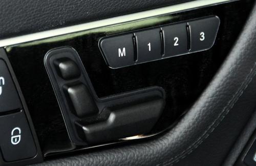 奔驰B260防侧滑开关在哪