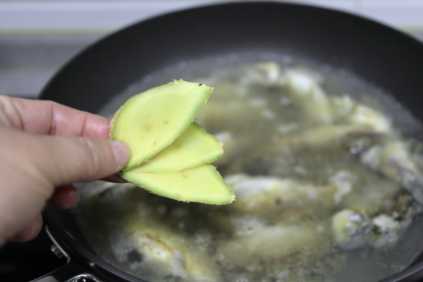 鲫鱼豆腐汤怎么炖好喝又营养