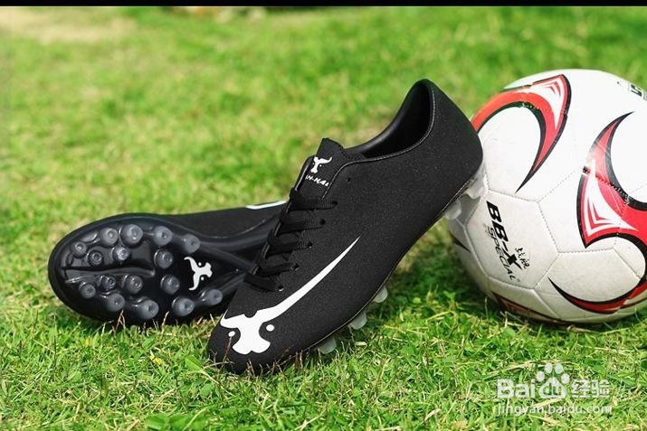 如何保养足球鞋？